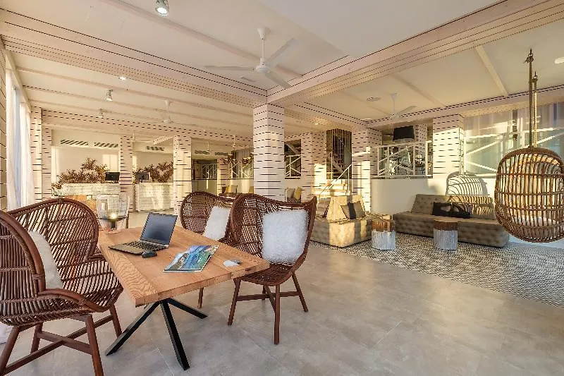 Hotell Apartamentos Paradise Beach (Adults Only) Portinatx