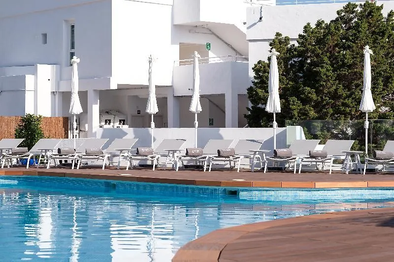 Hotel Apartamentos Paradise Beach (Adults Only) Portinatx