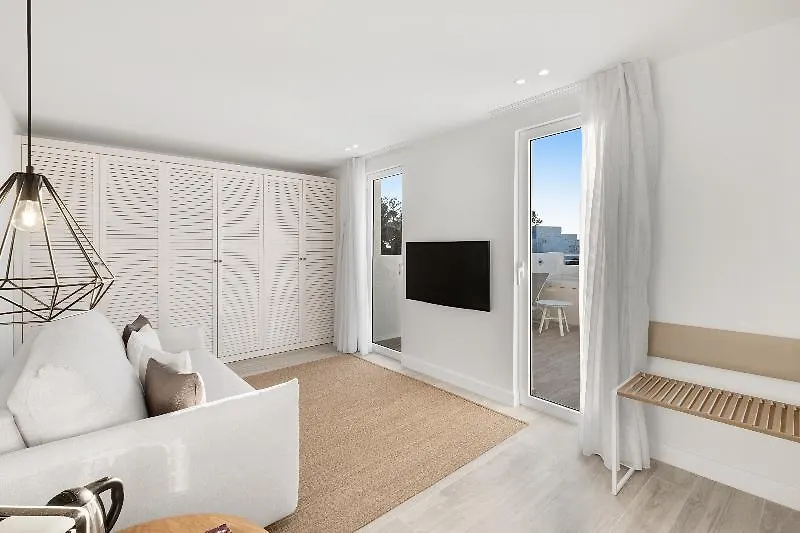 Apartamentos Paradise Beach (Adults Only) Portinatx Hotel